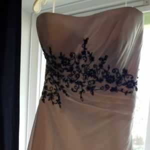 Wedding dress, new without tags.. never worn